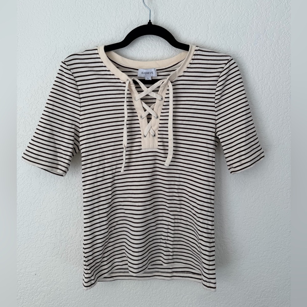 Evereve Capri Lace Up Tee Small - Picture 3 of 9